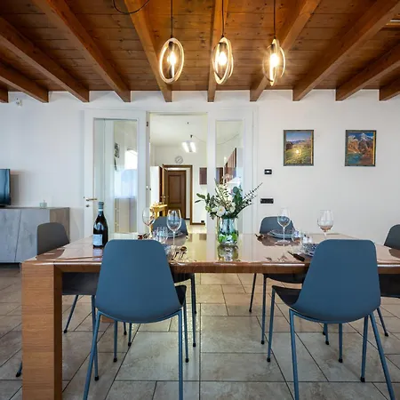 Apartman Two Bedroom With Garage - Larihome A56