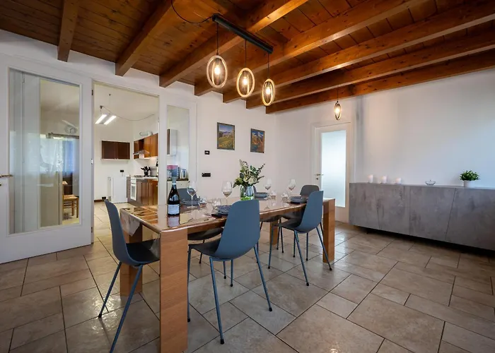 Appartamento Two Bedroom With Garage - Larihome A56