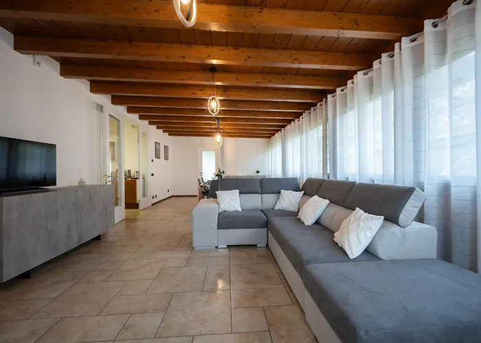 Two Bedroom With Garage - Larihome A56 Appartamento