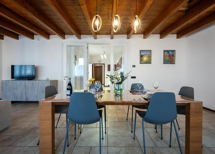 Appartamento Two Bedroom With Garage - Larihome A56